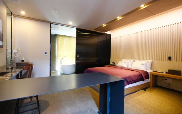 Louis Boutique Hotel