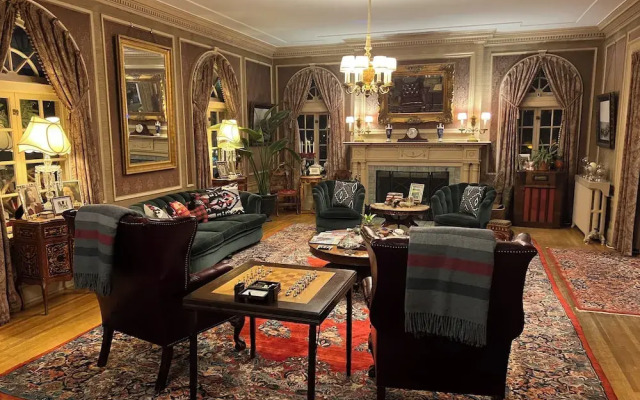 The Pendleton House Bed and Breakfast