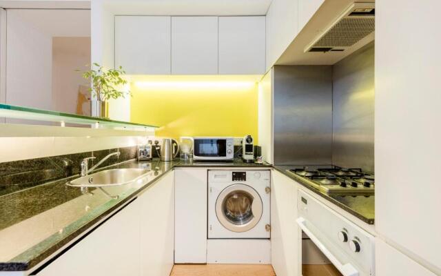 Oxford Circus Designer Apartment