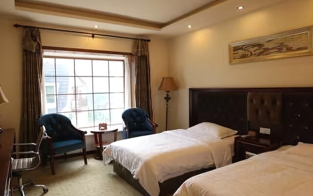 Qiliping Peninsula Hotel