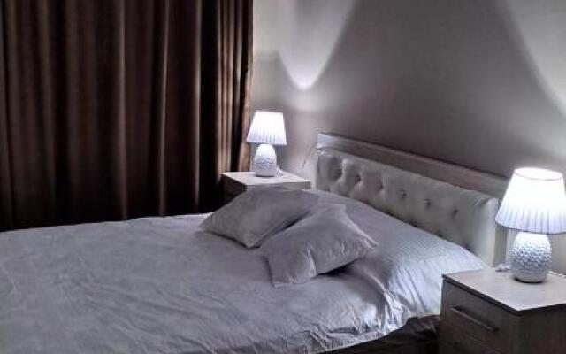 Apartment near Farkhadskiy bazar