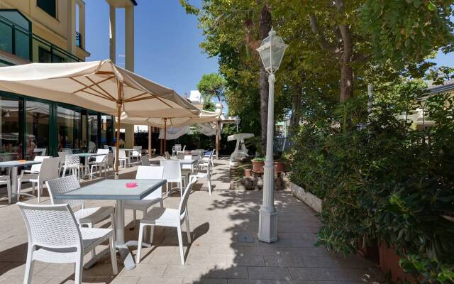 Gadames Hotel - Lunch on the Beach