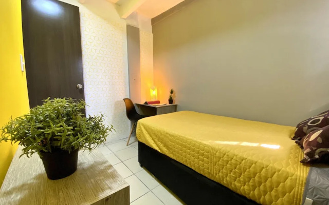 ROOMIES HOSTEL - Santa Maria La Ribera