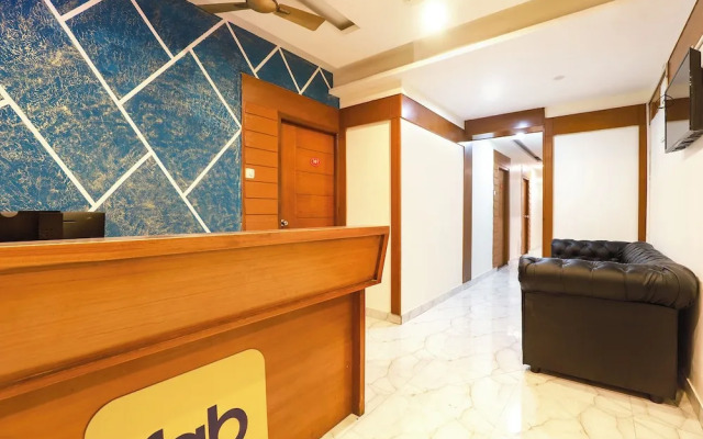 Fabhotel Lloyd’S Inn