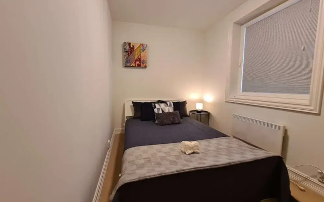Bright And Modern - 2-bedroom, Central, Free Parking