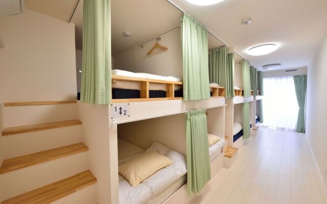 Guest House Gifuhashima COCONE - Hostel