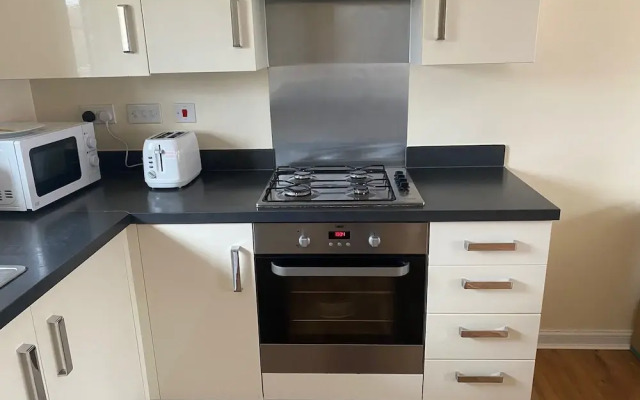 Birmingham - 2 Beds - Sleeps 3 - Free Parking