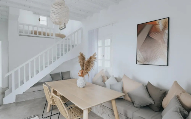 Mymykonos II Beachfront Villa