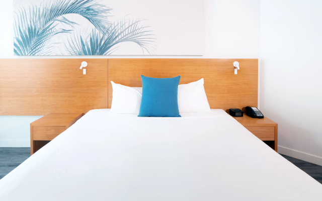 Novotel Cairns Oasis Resort – Guest Rooms – Cairns