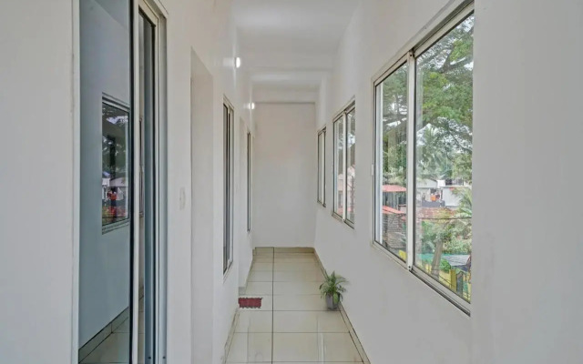 Oyo Flagship 808201 Hornbill Residency