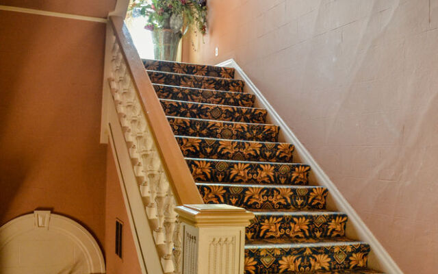 Inn at the Villa