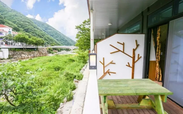 Yangsan Doyeon Valley Pension