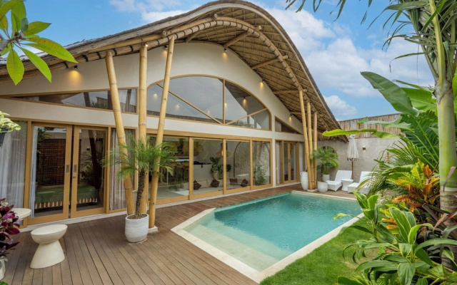 Sunny Paradise Villa by Betterplace