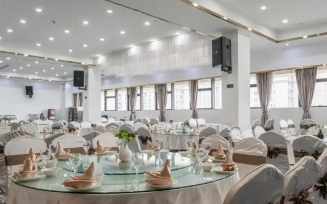 Vienna Hotel Chongqing Changshengqiao Subway Station Branch