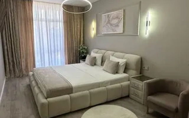 Апартаменты 5 звезд на ул. Зураба Магкаева, 2/2