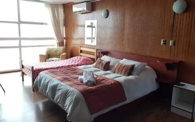 Hotel Aurora Tome