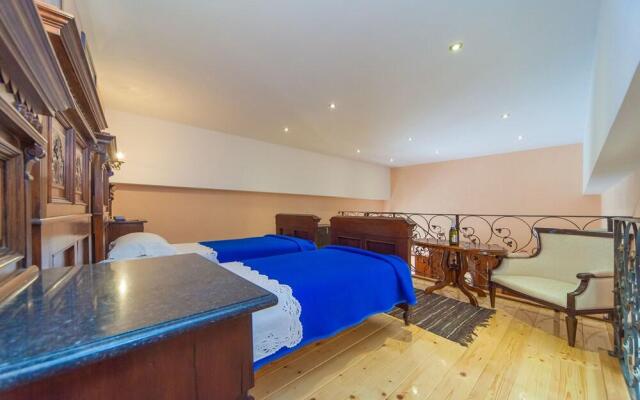 Amoret Apartments