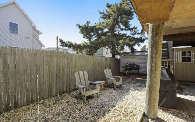 16B Read Street by Long & Foster