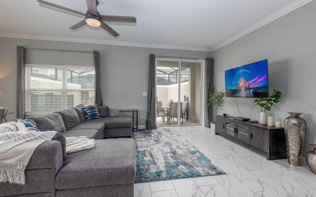 Tvpm-4263pd/sl 5 Bedroom Townhouse by RedAwning