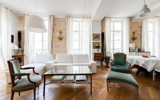 Beautiful Designer Apartment With a Stamp - Marais