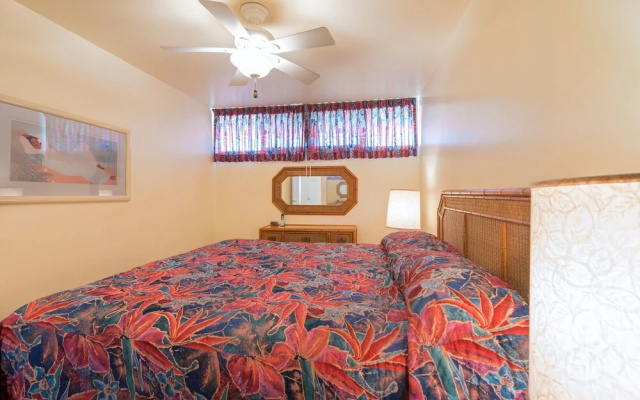 Kahana Reef 402 by RedAwning
