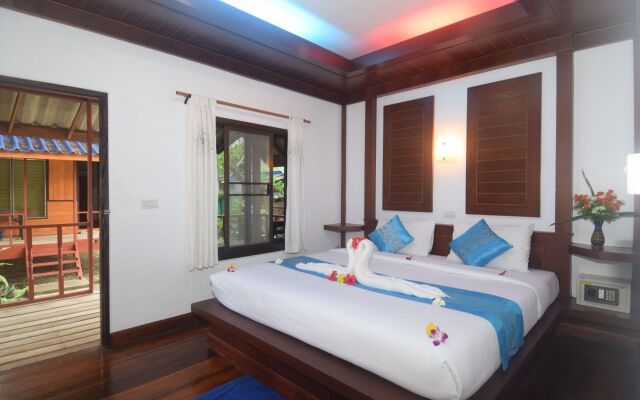 Lanta Long Beach Hostel