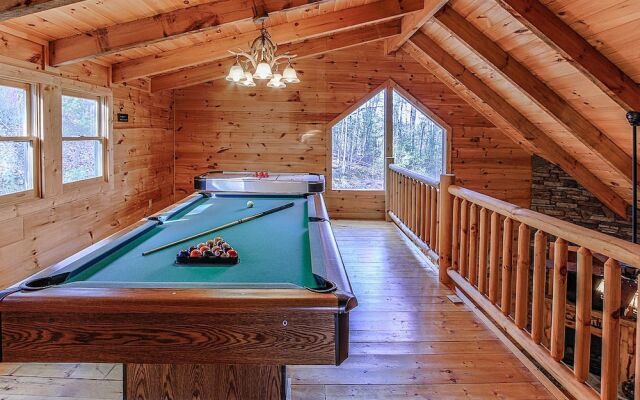 The Lazy Nutt Retreat - 2 Br Cabin
