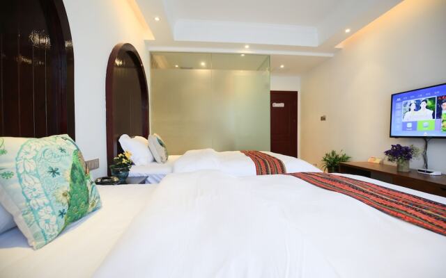The Time On the Cloud Theme Inn