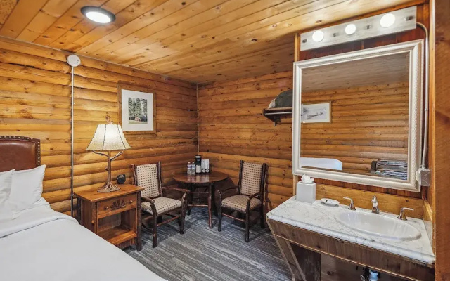 Denali Crow's Nest Cabins