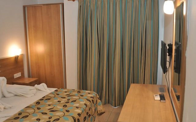 Selenium Hotel