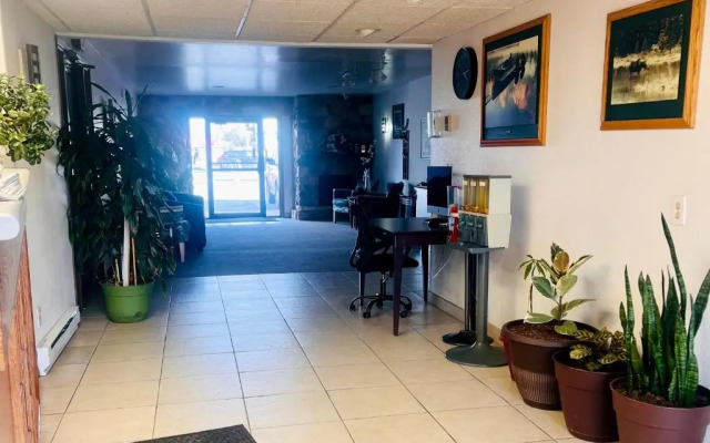 Motel 6 Iron Mountain