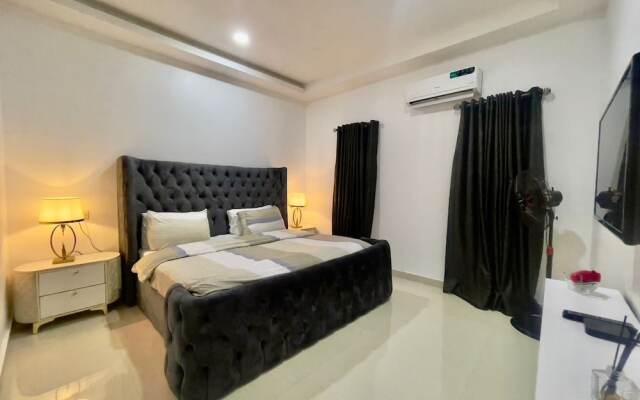 Luxury 3bedroom duplex