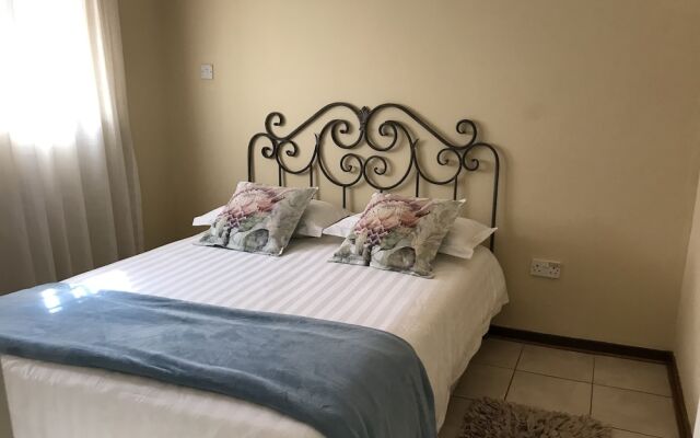 Vintage Palm in Gaborone, Botswana from 108$, photos, reviews - zenhotels.com guestroom