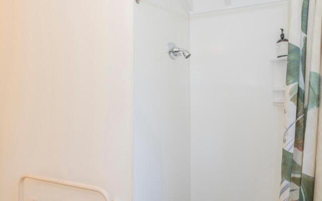 Cooks Crib - Cook's Beach Holiday Home