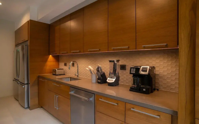 - Casa Cenizaro Six Bedroom Private Pool Family