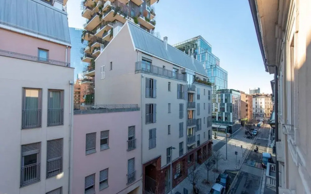 Altido Apartment, Window to the Vertical Forest