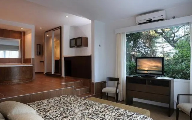 Lake Buenavista Apart Hotel & Suites