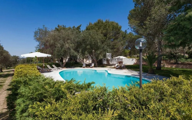 188 Trulli Con Piscina A Ceglie Messapica
