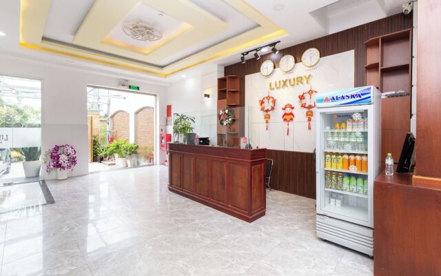 Luxury Hotel