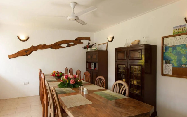 Le Relax St. Joseph Guest House