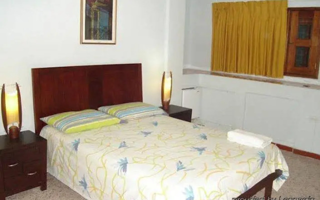 Tom Suites Hotel