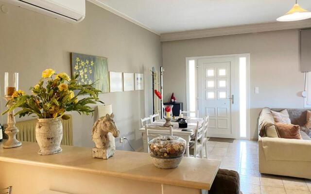 Villa Kenzo 30 metres from the beach