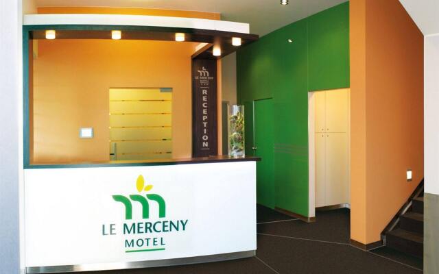 Le Merceny Motel