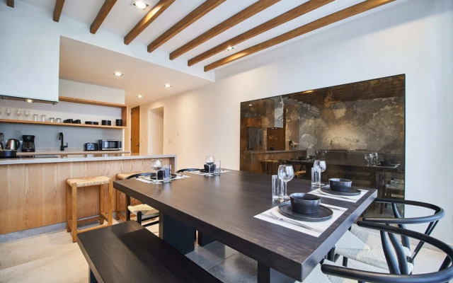 Pure Condos 302 By Lockey
