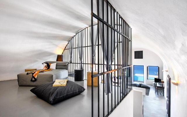 Grand Ambassador Santorini Hotel