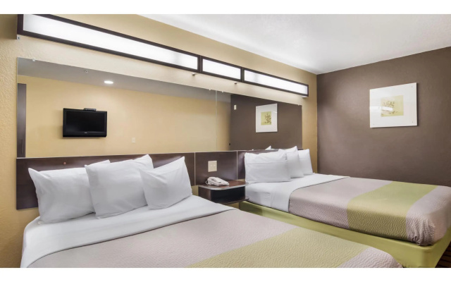Motel 6 Canton, GA