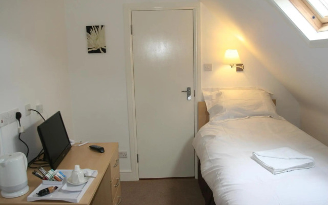 Clifton Lodge Hotel