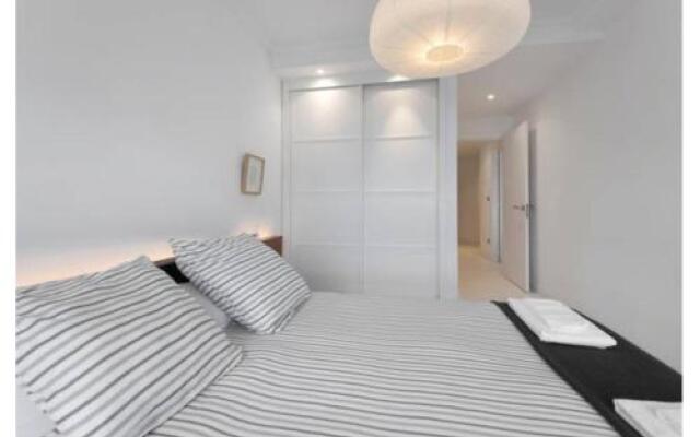 White Cozy Flat in Donostia