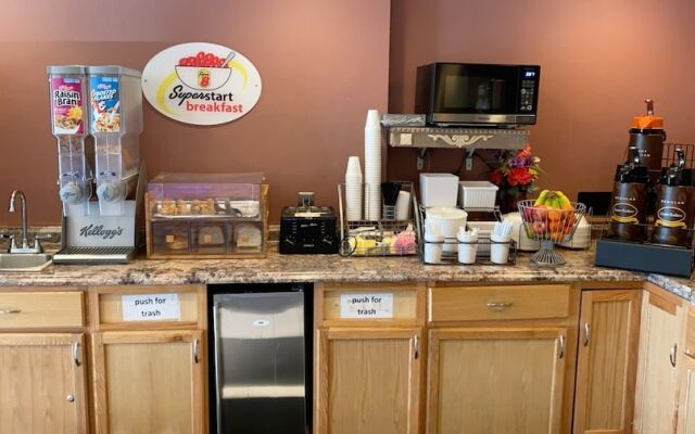Super 8 Pittsburgh Monroeville
