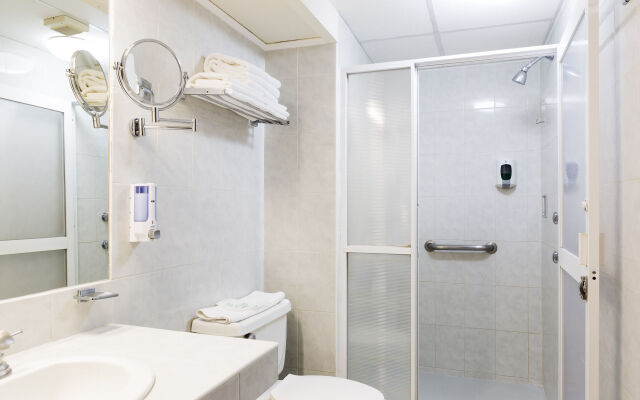 Hotel & Suites Aliana
